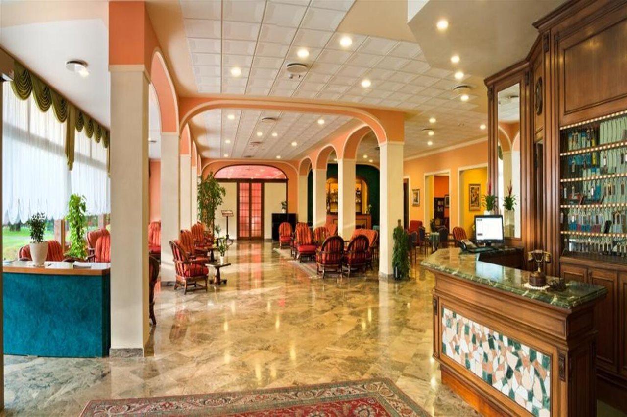 Hotel Columbia Terme アーバノ・テルメ エクステリア 写真