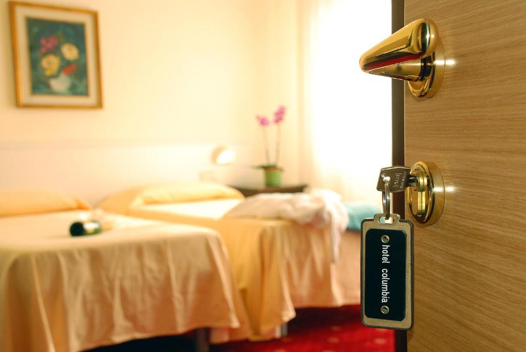 Hotel Columbia Terme アーバノ・テルメ エクステリア 写真
