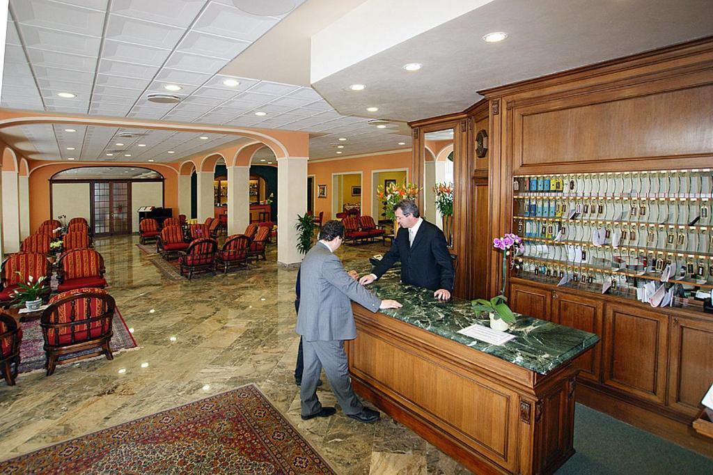 Hotel Columbia Terme アーバノ・テルメ エクステリア 写真
