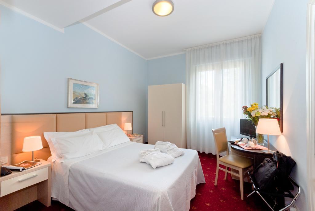 Hotel Columbia Terme アーバノ・テルメ エクステリア 写真