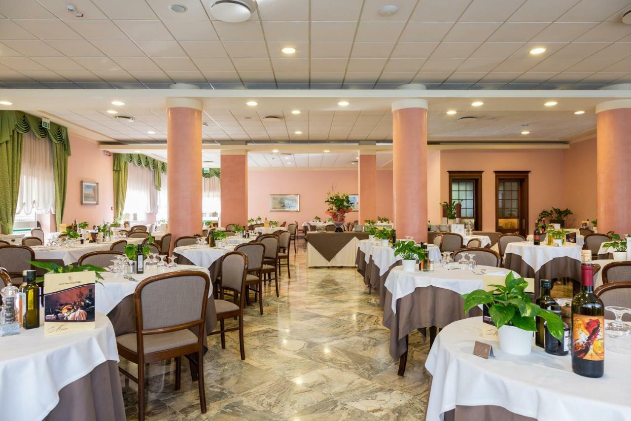 Hotel Columbia Terme アーバノ・テルメ エクステリア 写真