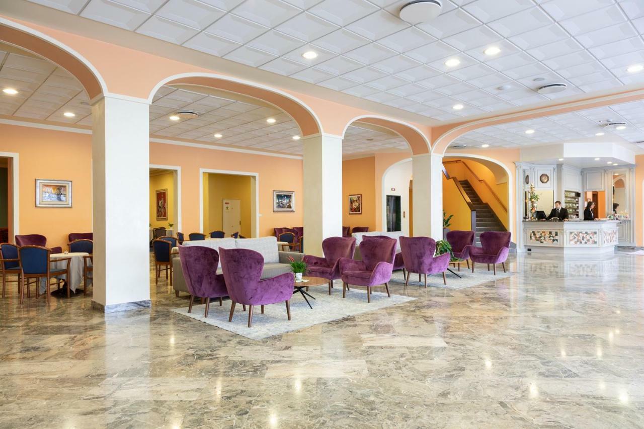 Hotel Columbia Terme アーバノ・テルメ エクステリア 写真